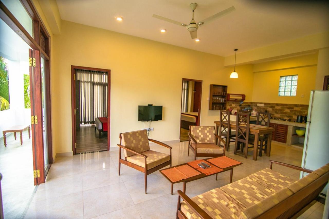 Athithi Villa Hikkaduwa Bagian luar foto