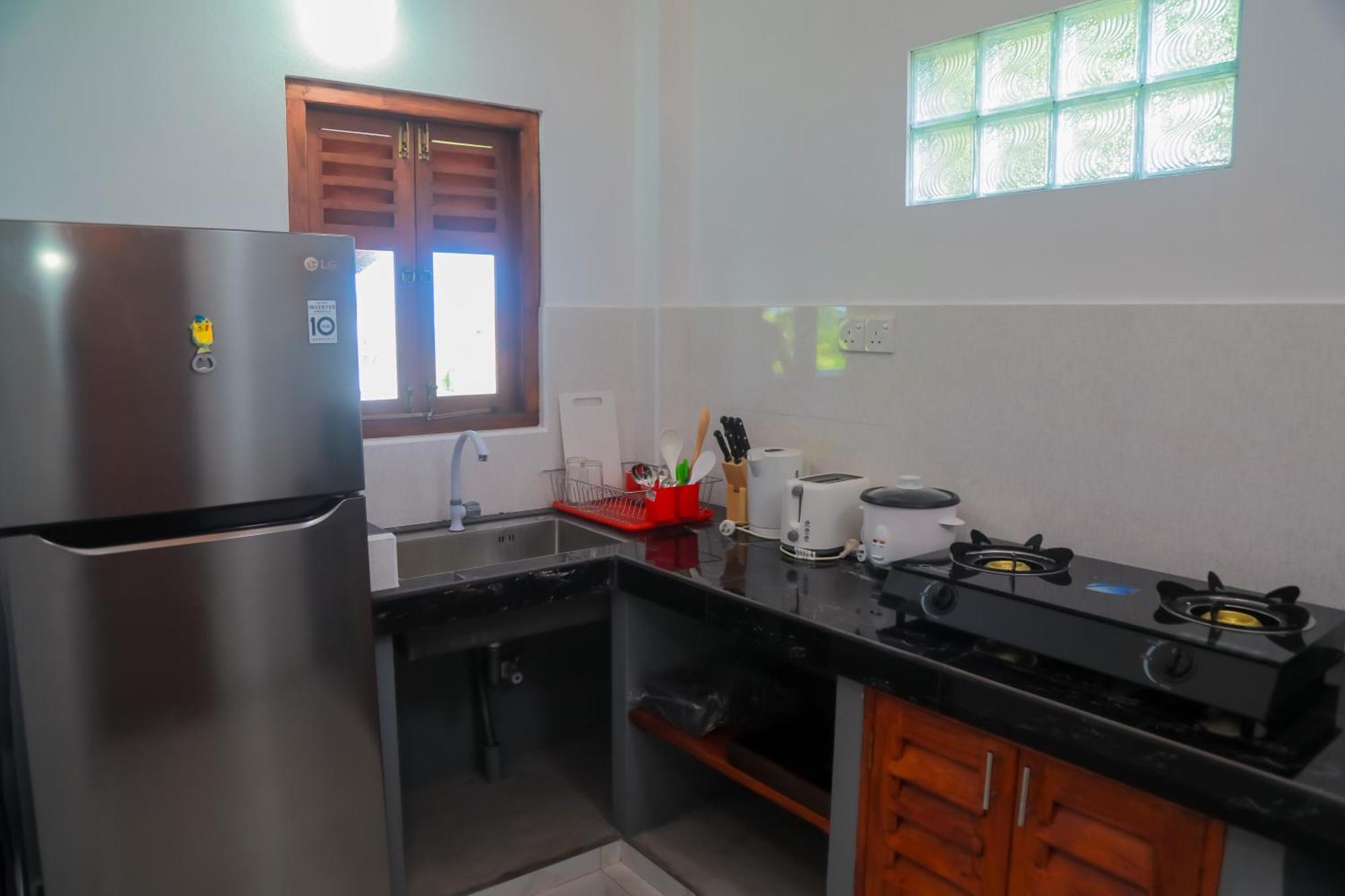 Athithi Villa Hikkaduwa Bagian luar foto