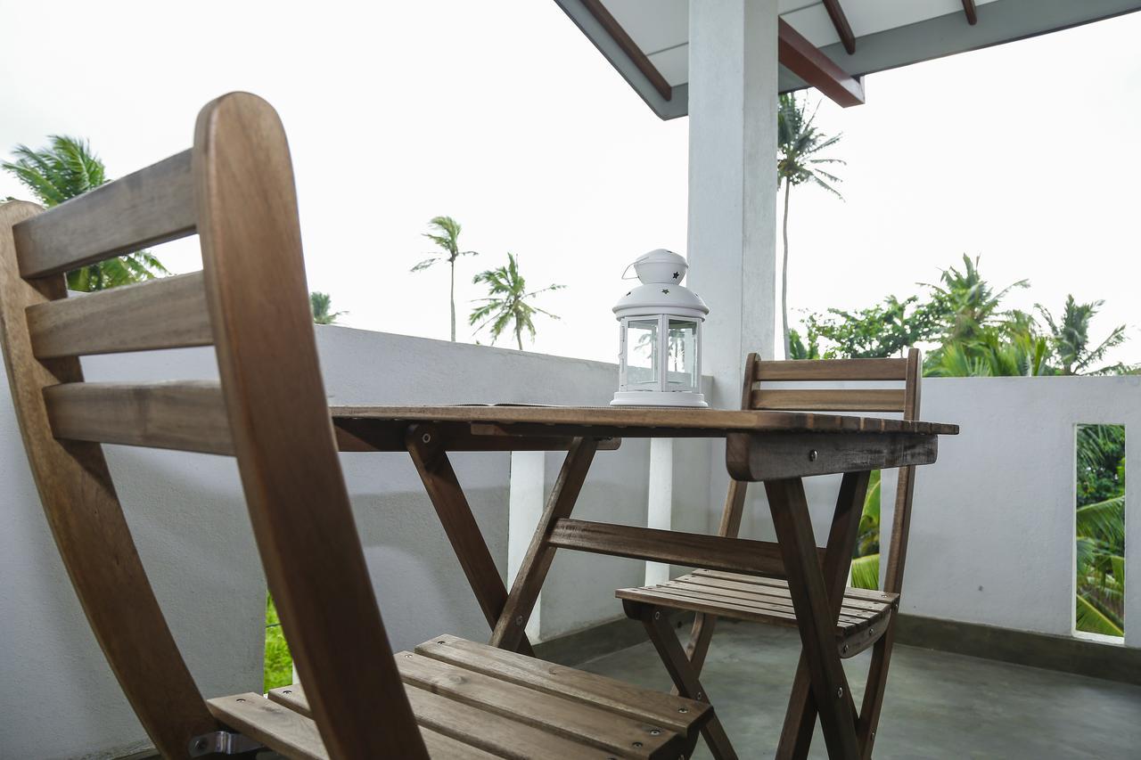 Athithi Villa Hikkaduwa Bagian luar foto