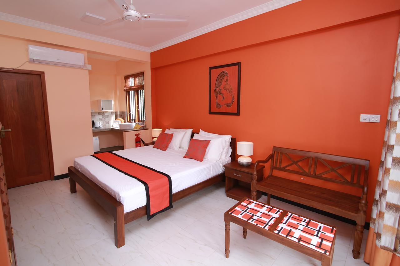 Athithi Villa Hikkaduwa Bagian luar foto