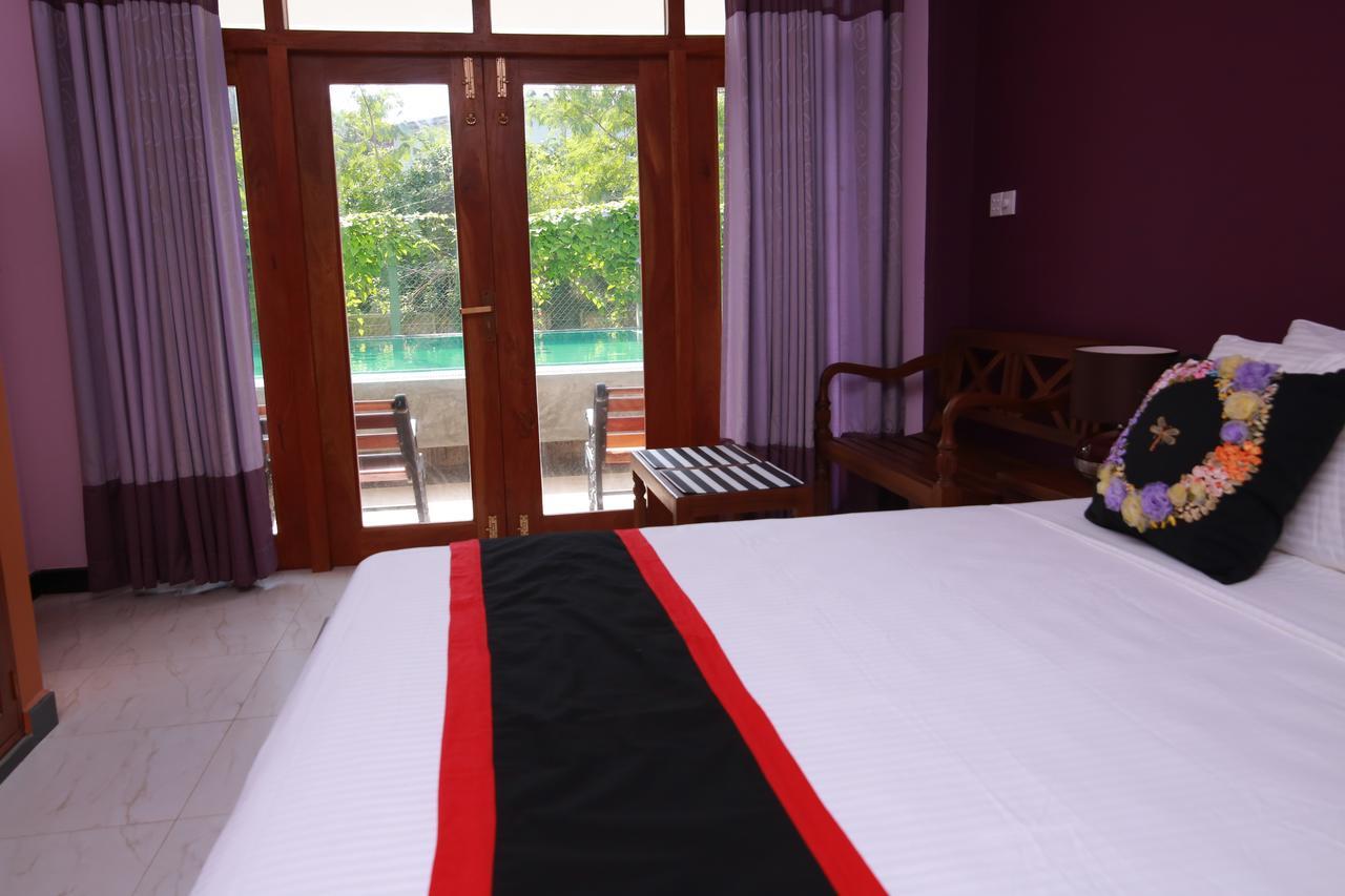 Athithi Villa Hikkaduwa Bagian luar foto