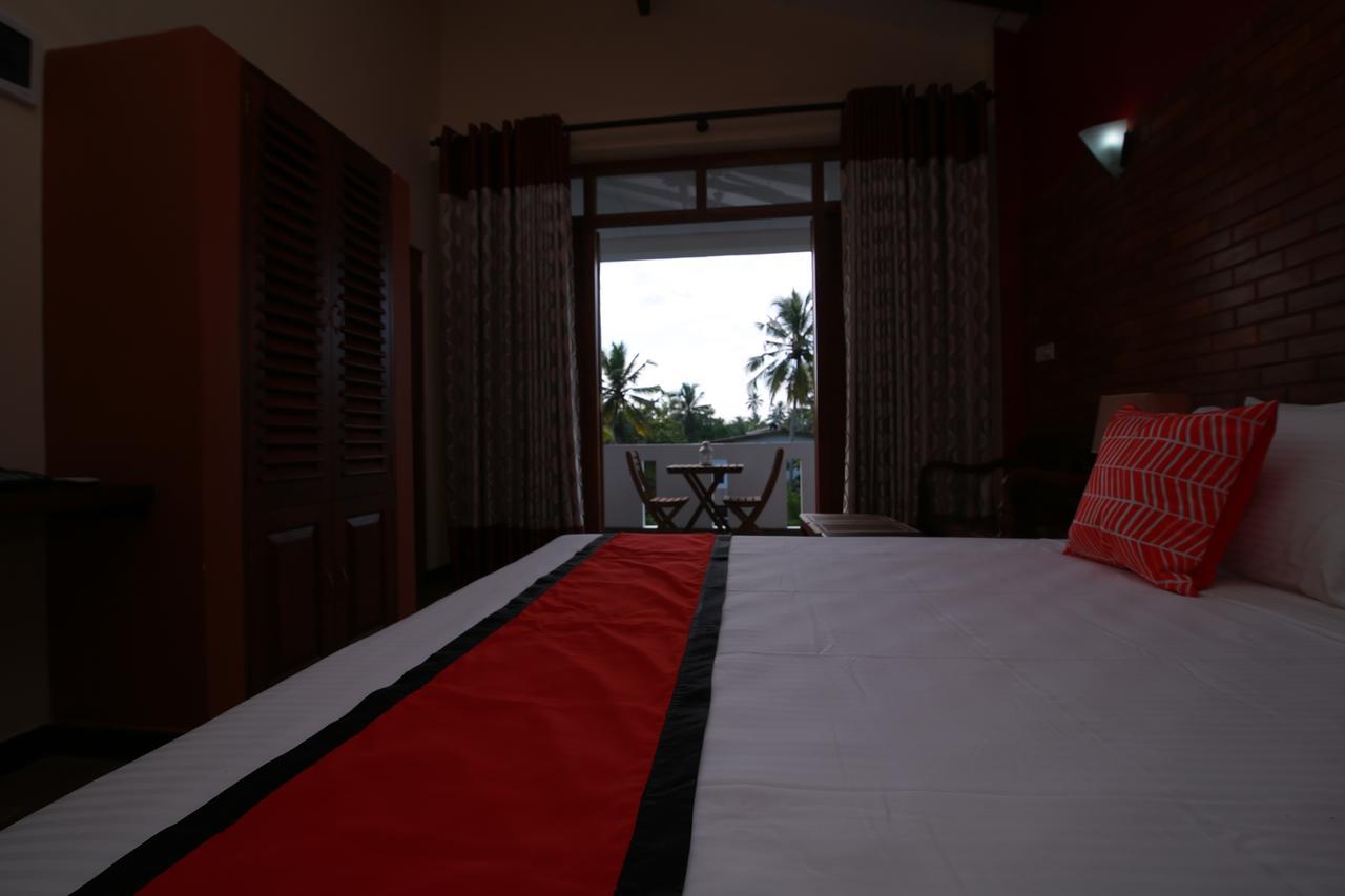 Athithi Villa Hikkaduwa Bagian luar foto
