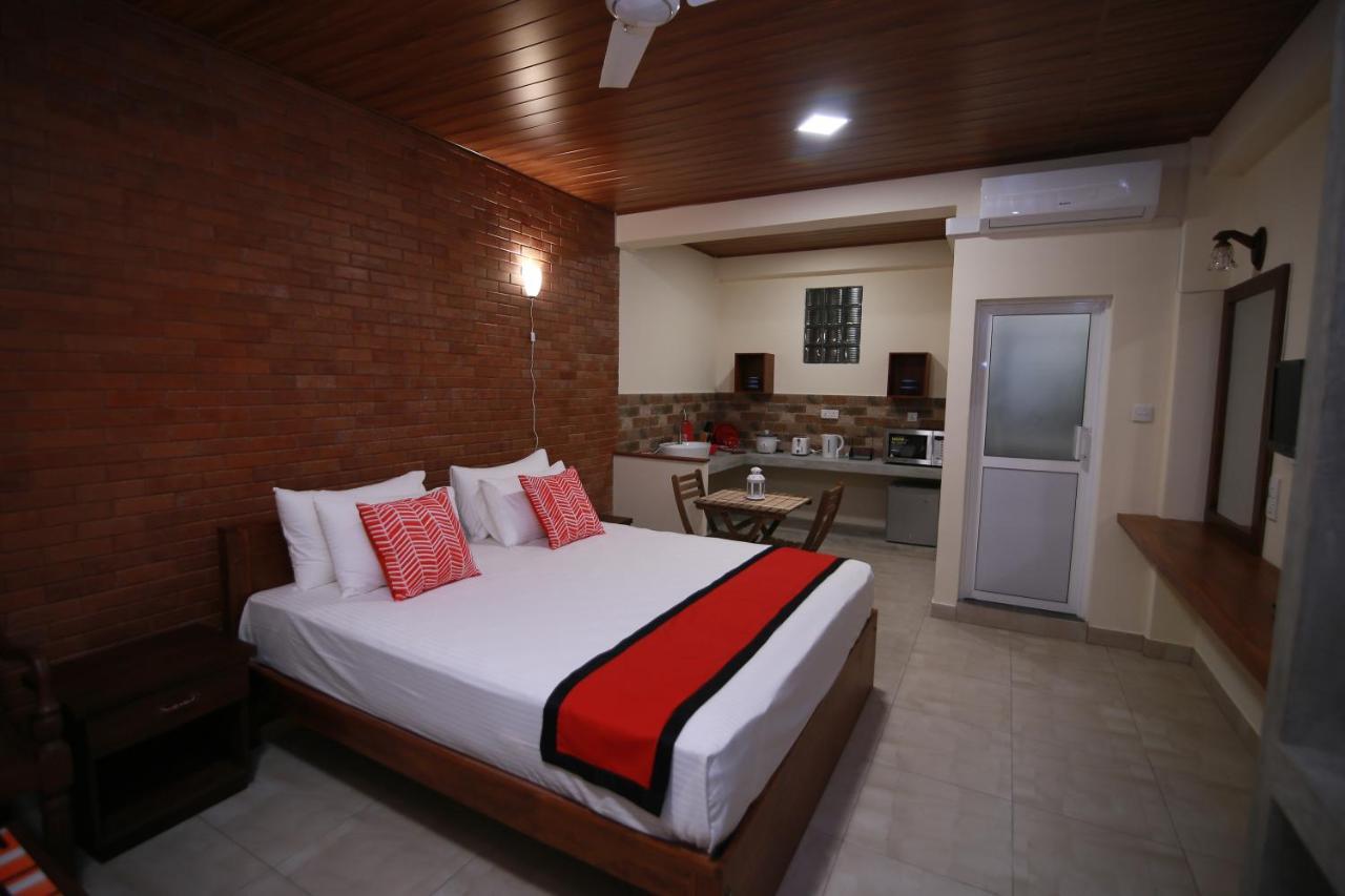 Athithi Villa Hikkaduwa Bagian luar foto